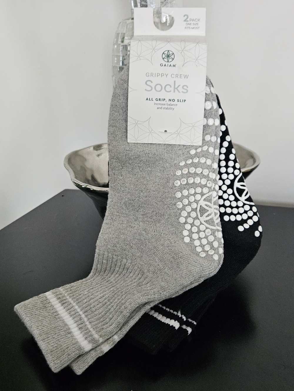 GAIAM Grippy Crew Socks - Gray & Black 2-Pack, NWT, Unisex.